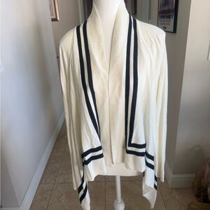 New waterfall drape Women's White and Black Open Front Sweater
